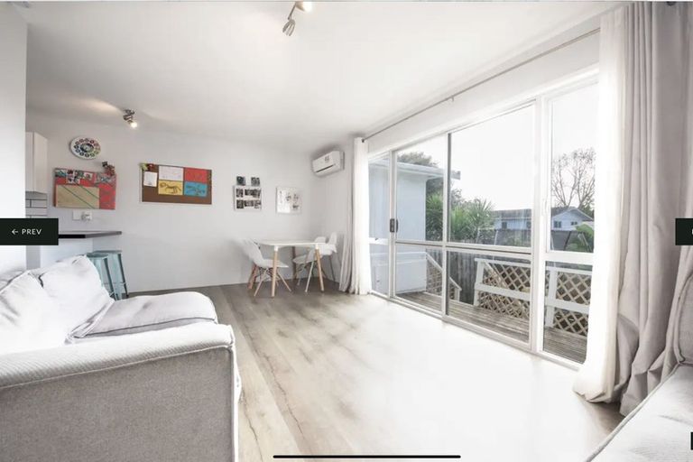 Photo of property in 4/72 Portage Road, New Lynn, Auckland, 0600