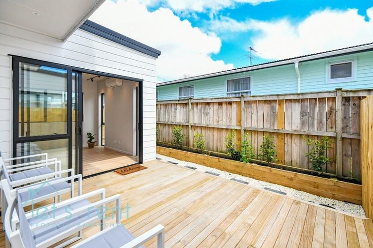 Photo of property in 104b Edgewater Drive, Pakuranga, Auckland, 2010