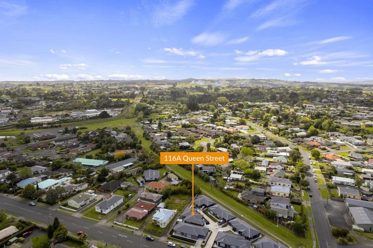 Photo of property in 116a Queen Street, Waiuku, 2123