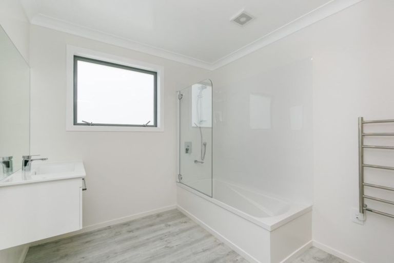 Photo of property in 1 Rarangi Way, Owhiro Bay, Wellington, 6023