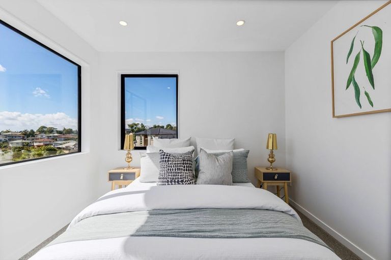 Photo of property in 26 Sari Place, Massey, Auckland, 0614