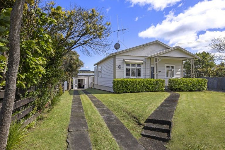 Photo of property in 22 Wallis Street, Raglan, 3225