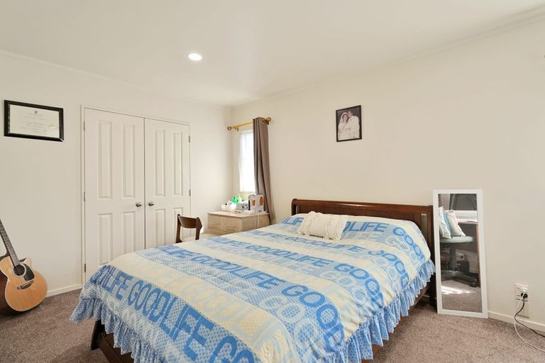 Photo of property in 29 Neta Grove, Henderson, Auckland, 0612