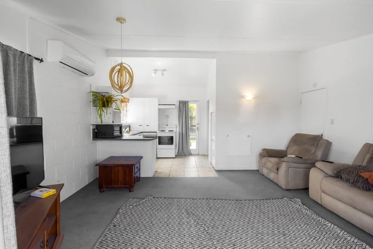 Photo of property in 11 Rainbow Drive, Rainbow Point, Taupo, 3330