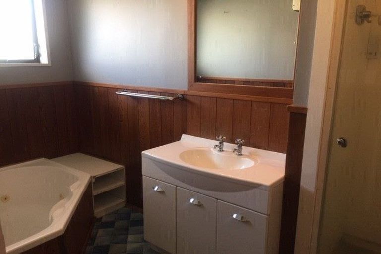 Photo of property in 16 Charles Street, Rangiora, 7400