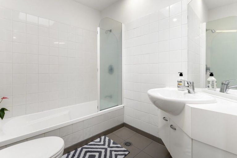Photo of property in 2/4 Fitzroy Street, Ponsonby, Auckland, 1021