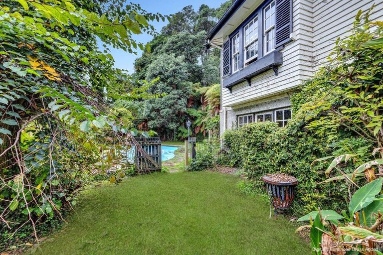 Photo of property in 353 Devon Street West, Lynmouth, New Plymouth, 4310