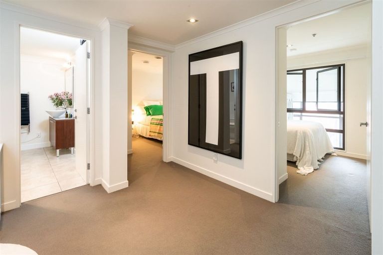 Photo of property in Augusta Apartments, 16/254 Willis Street, Te Aro, Wellington, 6011
