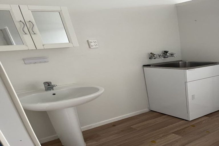 Photo of property in 78 Queen Street West, Levin, 5510