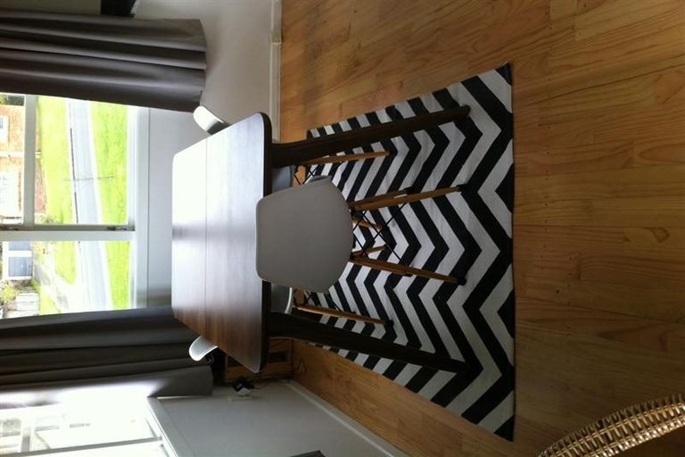 Photo of property in 3 Wykeham Place, Glenfield, Auckland, 0629