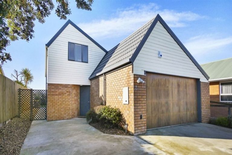 Photo of property in 141 Pine Avenue, South New Brighton, Christchurch, 8062