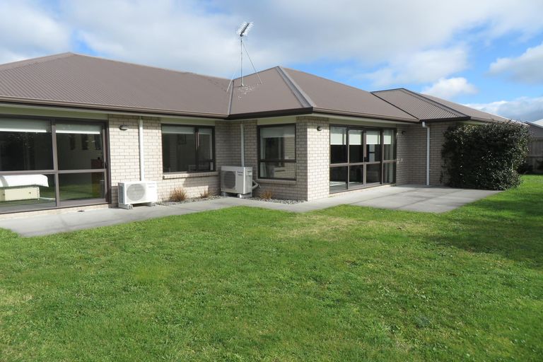 Photo of property in 16 Carnation Court, Cambridge, 3434