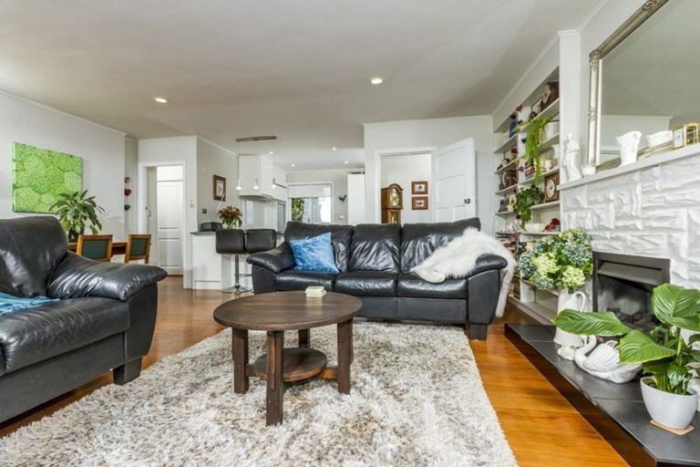 Photo of property in 120a Vauxhall Road, Narrow Neck, Auckland, 0624