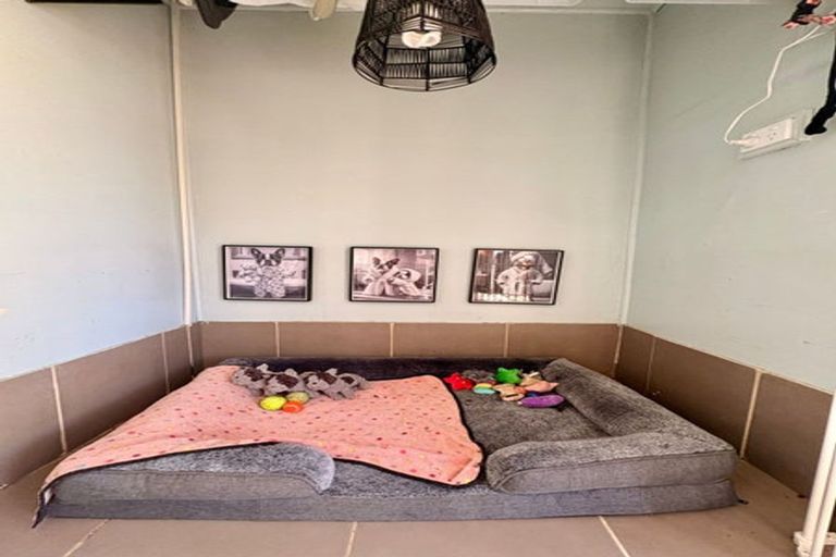 Photo of property in 140 Mako Mako Road, Levin, 5510