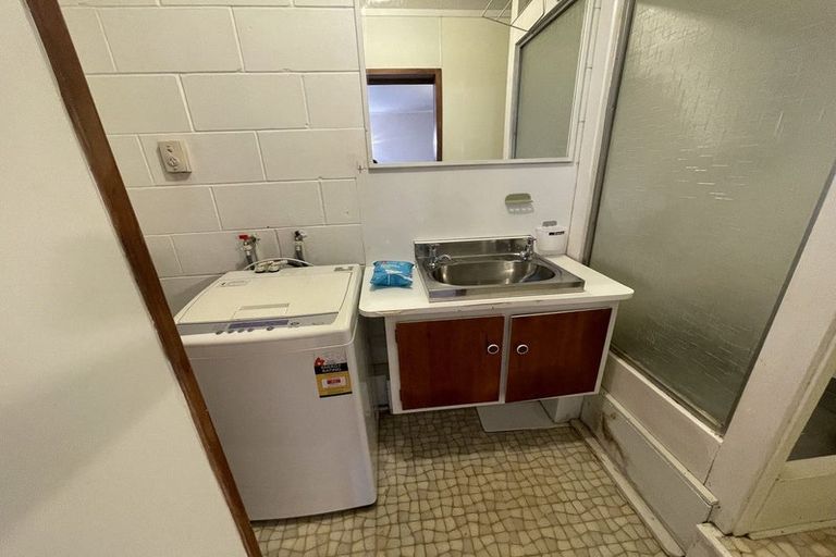 Photo of property in 139a Forrest Hill Road, Forrest Hill, Auckland, 0620