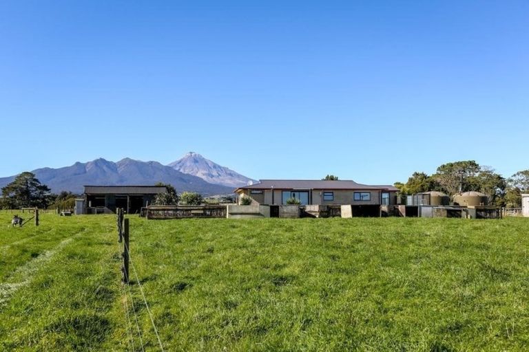 Photo of property in 37 Upper Pitone Road, Pitone, New Plymouth, 4374