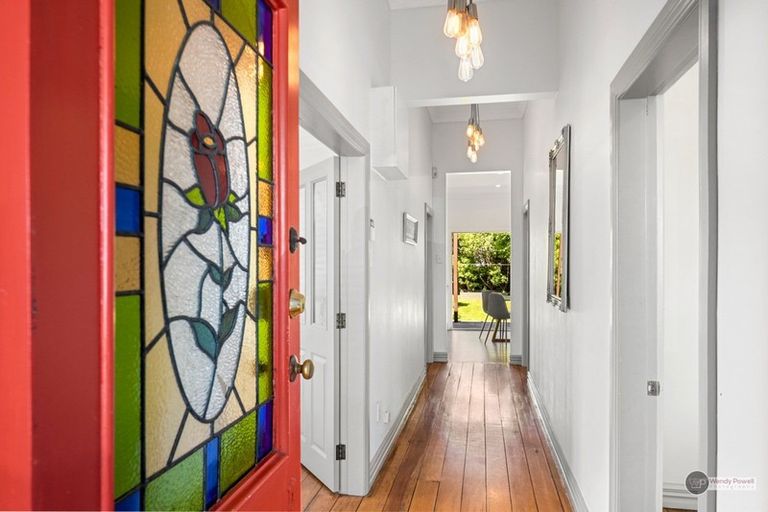 Photo of property in 156 Kings Crescent, Hutt Central, Lower Hutt, 5010