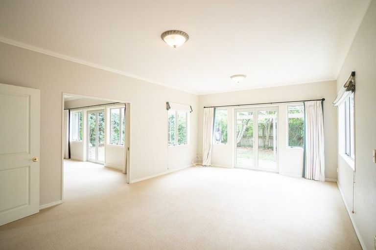 Photo of property in 4 Pastoral Lane, Hokowhitu, Palmerston North, 4410
