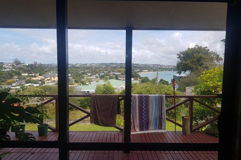 Photo of property in 22 Tindalls Bay Road, Tindalls Beach, Whangaparaoa, 0930