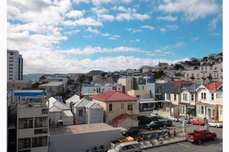 Photo of property in 6c/8 Lipman Street, Mount Victoria, Wellington, 6011