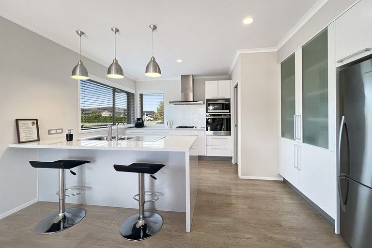 Photo of property in 65 Capriana Drive, Karaka, Papakura, 2113