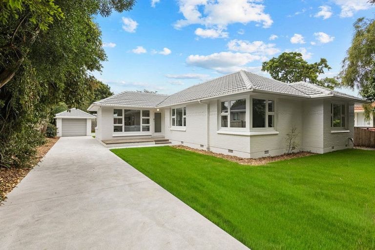 Photo of property in 340 Memorial Avenue, Burnside, Christchurch, 8053