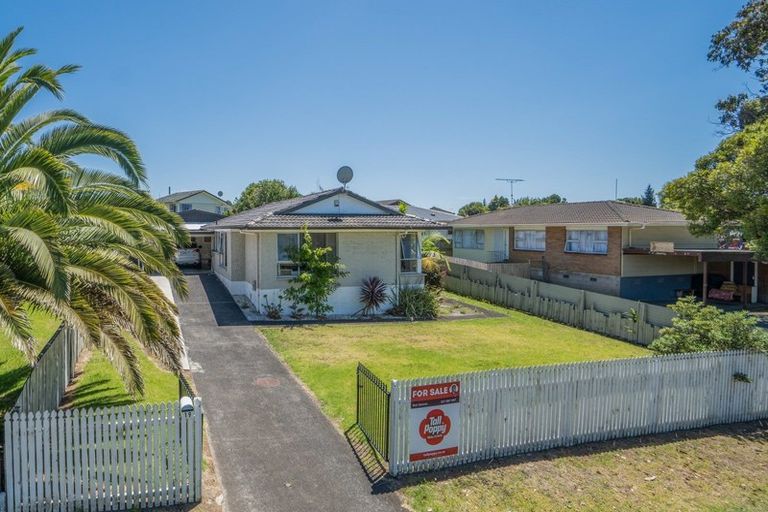 Photo of property in 19 Innismara Avenue, Wattle Downs, Auckland, 2103