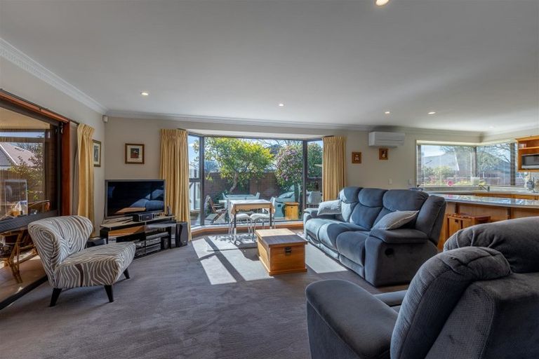 Photo of property in 29 Cricklewood Place, Avonhead, Christchurch, 8042