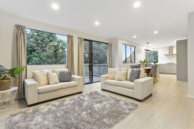 Photo of property in 2/20a Rawene Road, Birkenhead, Auckland, 0626