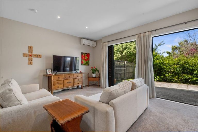 Photo of property in 21/11 The Avenue, Albany, Auckland, 0632