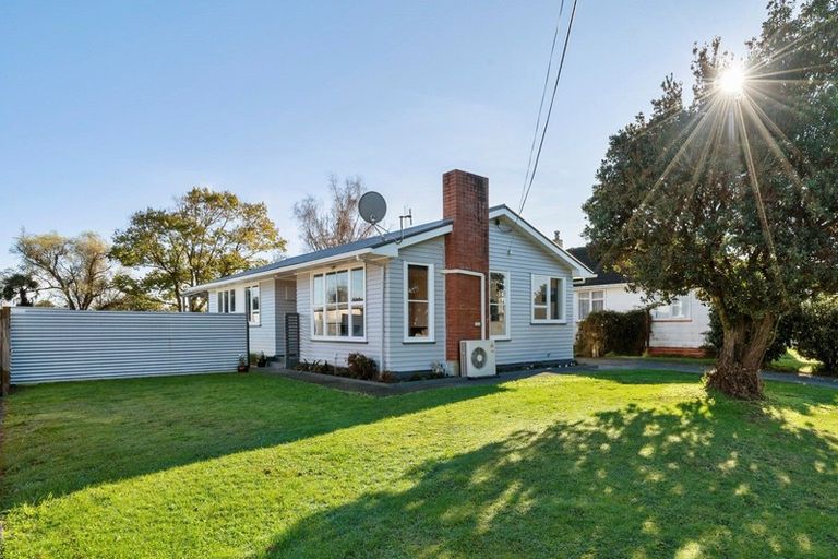 Photo of property in 17 Wilson Crescent, Highbury, Palmerston North, 4412