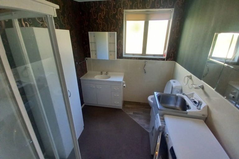 Photo of property in 33 Clifden Highway, Tuatapere, 9620