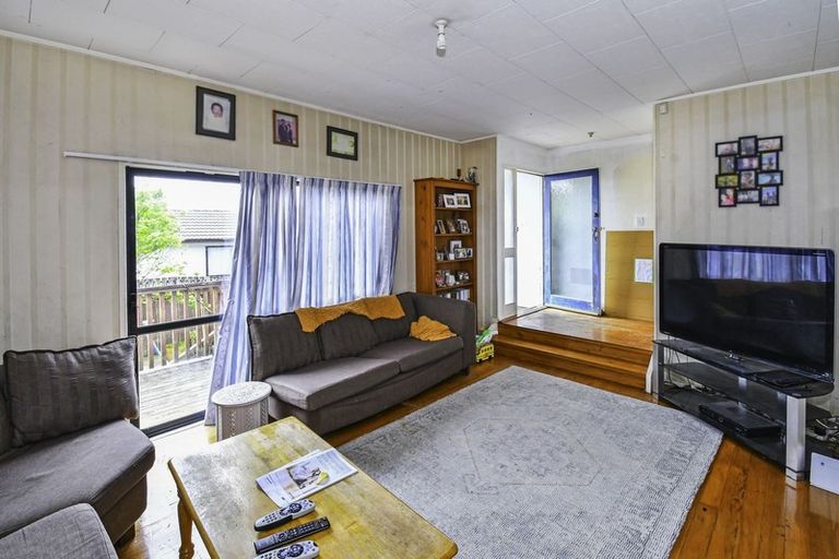 Photo of property in 8 Southview Place, Wattle Downs, Auckland, 2102