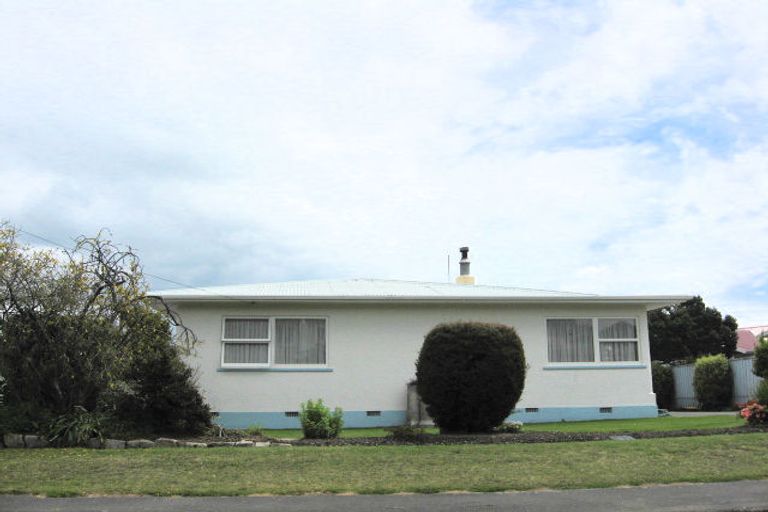 Photo of property in 10 Reeves Street, Stoke, Nelson, 7011