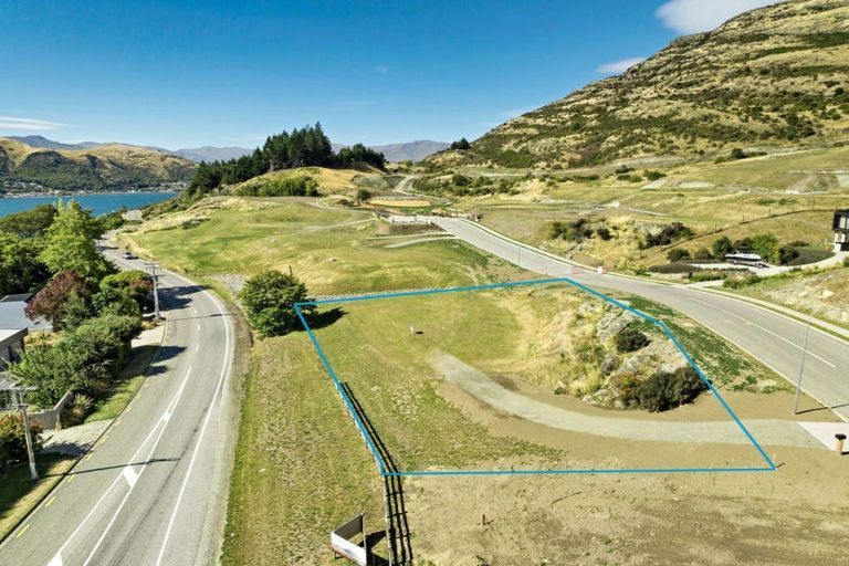 Photo of property in 3 Spring Hill Road, Kelvin Heights, Queenstown, 9300