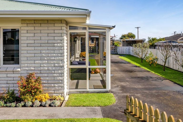Photo of property in 148 Carrington Street, Lower Vogeltown, New Plymouth, 4310