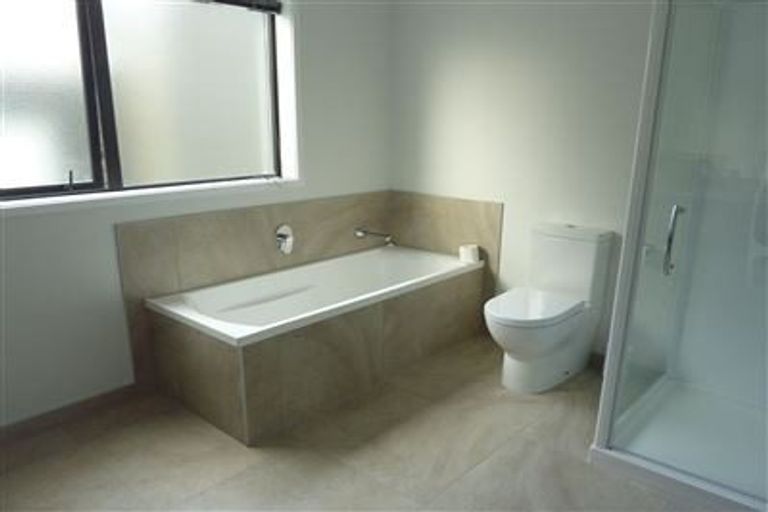 Photo of property in 12 Teal Way, Hobsonville, Auckland, 0616