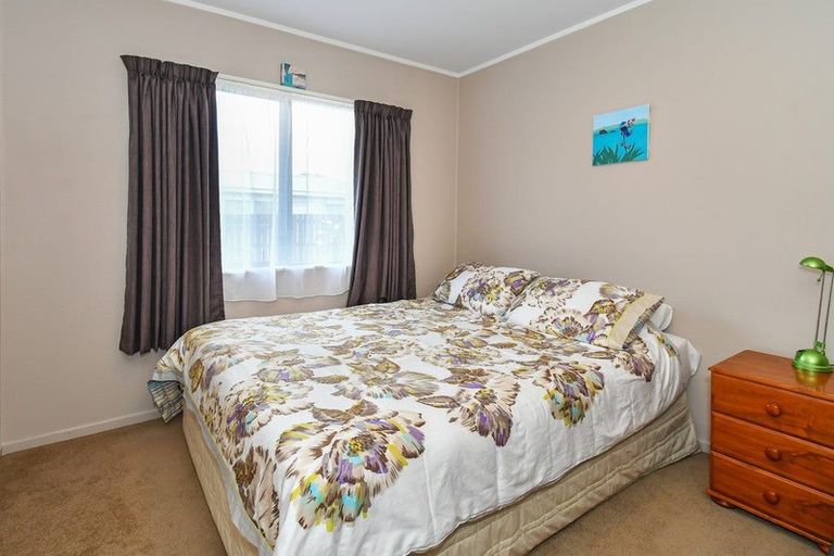 Photo of property in 2/160 Porchester Road, Papakura, 2110