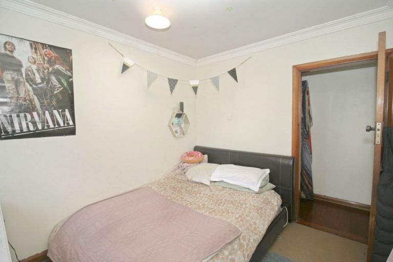 Photo of property in 51a Omata Road, Marfell, New Plymouth, 4310