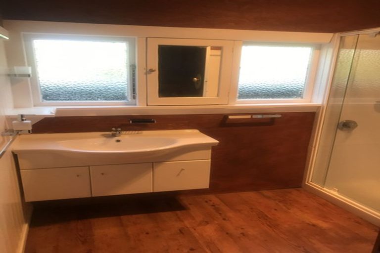 Photo of property in 216 Riccarton Road, Riccarton, Christchurch, 8041