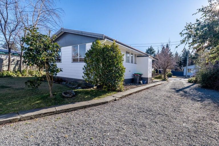 Photo of property in 15 Huxley Place, Twizel, 7901