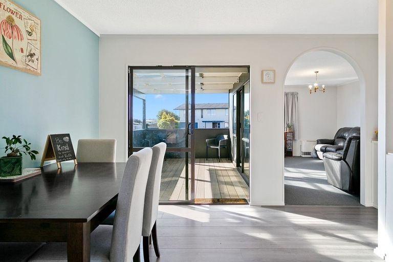 Photo of property in 9 Gladstone Grove, Richmond Heights, Taupo, 3330