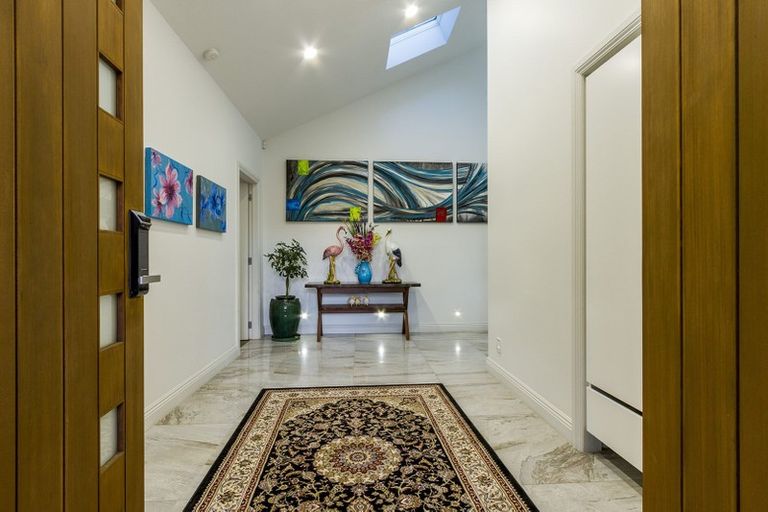 Photo of property in 2 Seacliffe Avenue, Belmont, Auckland, 0622
