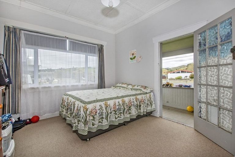 Photo of property in 33 Valley Road, Hikurangi, 0114