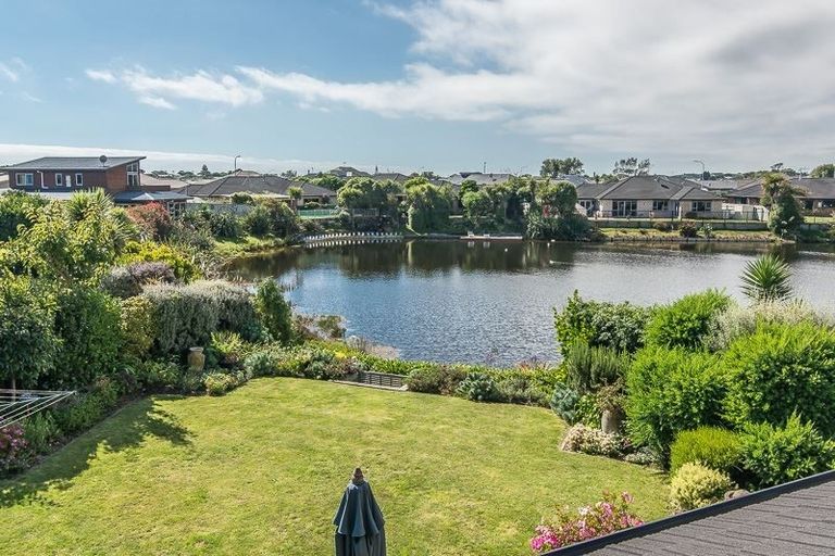 Photo of property in 93 Regent Drive, Paraparaumu Beach, Paraparaumu, 5032