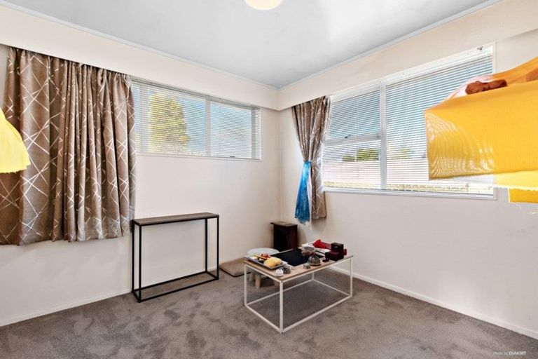 Photo of property in 1/5 Royal Arch Place, Rosehill, Papakura, 2113