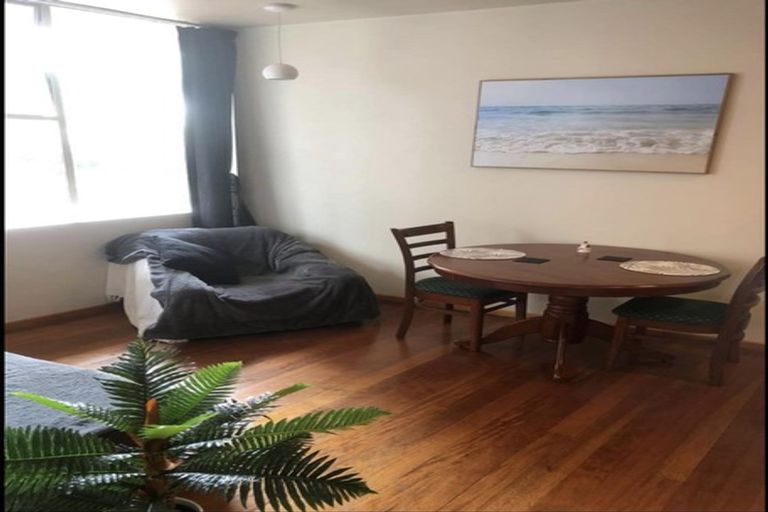 Photo of property in Terrace Tower Apartments, 3c/126 The Terrace, Wellington Central, Wellington, 6011