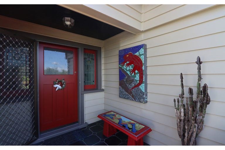 Photo of property in 50a Ngataringa Road, Devonport, Auckland, 0624