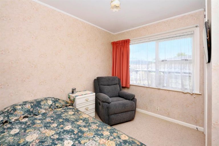 Photo of property in 15 Tennyson Crescent, Stoke, Nelson, 7011