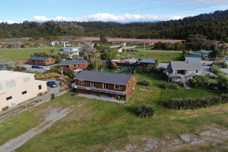 Photo of property in 7 The Parade, Okarito, Whataroa, 7886